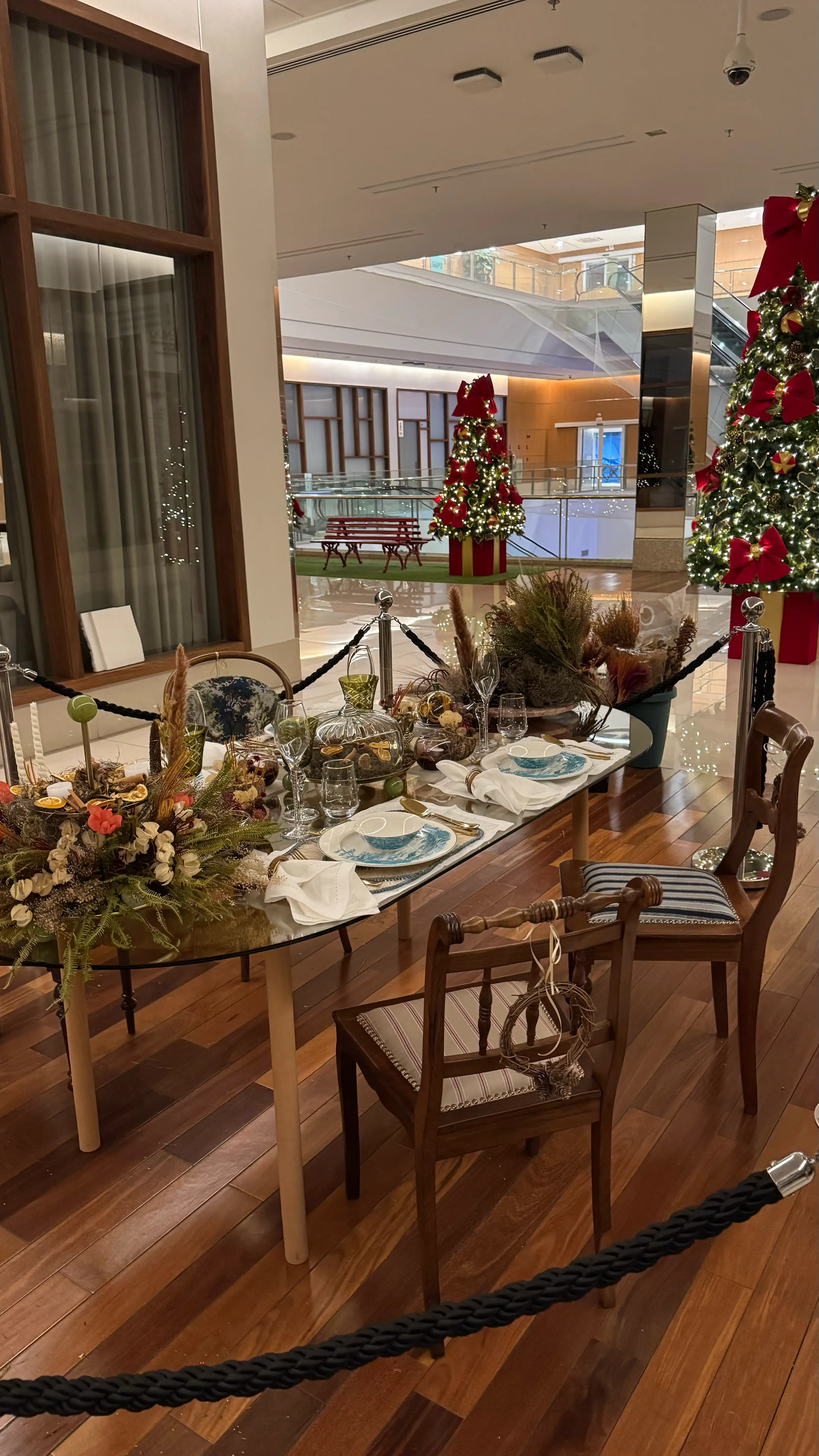 Mesa Posta de Natal 2025